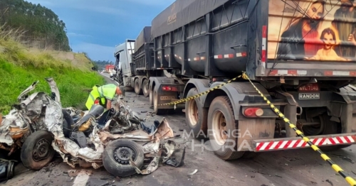 Carro é esmagado em acidente na BR-376 e um jovem acaba morrendo