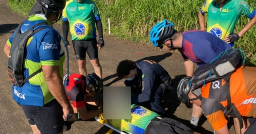 Homem cai de bicicleta e sofre fratura grave na coluna cervical em estrada na zona rural