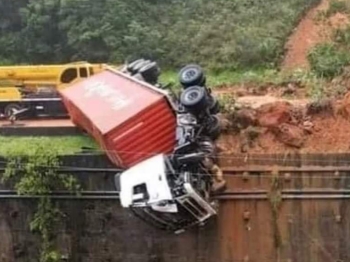 foto de Caminhoneiro é a primeira vítima identificada no deslizamento da BR-376