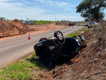 foto de Homem morre após carro capotar em rodovia no Noroeste do Paraná