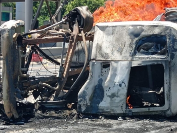 foto de Carreta explode após bater e condutor acaba morrendo carbonizado no Paraná