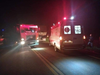 foto de Três pessoas morreram entre elas uma bebê após acidente violento em rodovia do Paraná