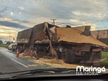 foto de Acidente envolvendo 3 carretas, deixa um ferido na BR-376 em Maringá