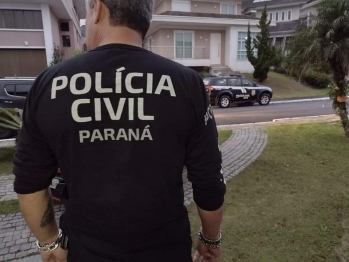 foto de Polícia Civil e Detran fazem operação contra esquema milionário que burlava sistema de transferências de veículos