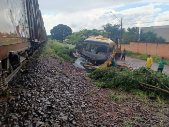 foto de Sobrevivente de acidente envolvendo ônibus e trem em Jandaia do Sul passa mal e morre