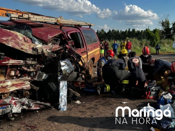 foto de Colisão frontal entre caminhoneta e carreta mata trabalhador na PR-323