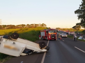 foto de Dois acidentes graves seguidos foram registrados na BR-376 durante esta tarde próximo a Maringá