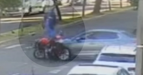 Vídeo mostra batida violenta entre moto e carro que deixou duas pessoas feridas em Maringá