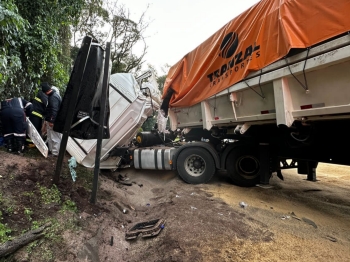 foto de Acidente durante a manhã na região deixa feridos e uma pessoa morta