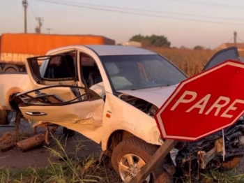 foto de Homem morre e quatro pessoas ficam feridas em acidente na PR-323