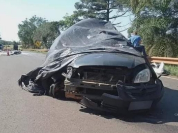 foto de Trágico: duas pessoas morrem após acidente em rodovia no Paraná