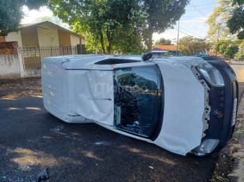 foto de Bebê de 7 meses e pais são socorridos após acidente violento em Maringá