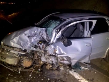 foto de Tragédia: três pessoas morrem e tem corpos queimados após dois carros baterem de frente em rodovia na região