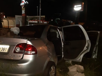 foto de Acidente envolvendo dois veículos em saída de Maringá deixa uma pessoa morta e feridos durante a madrugada