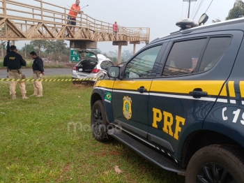 foto de Jovem morre após bater carro em pilar de passarela na BR-376