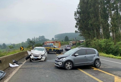 foto de Moradores de Cianorte morrem em acidente na BR-376