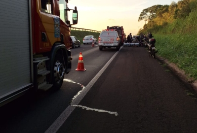 foto de Acidente grave na BR-376 no início da noite mobiliza Corpo de Bombeiros e Samu