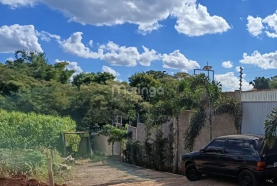 foto de Mistério: após incêndio homem é encontrado morto dentro de piscina em chácara na região