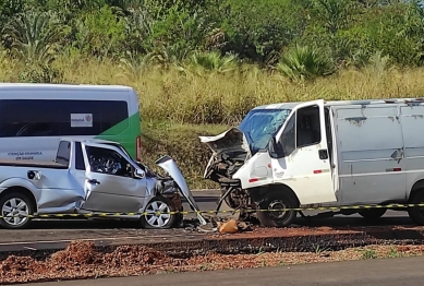 foto de Tragédia: colisão frontal na PR-317 deixa três mortos