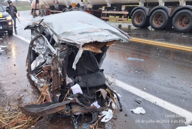 foto de Trágico: colisão entre carro e carreta termina em morte na BR-376