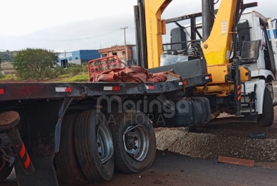 foto de Acidente entre caminhão e carreta mata uma pessoa na PR-317