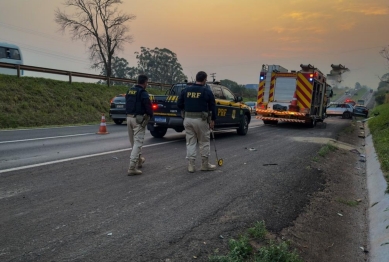 foto de Idoso de 73 anos morre após capotar carro na BR-376