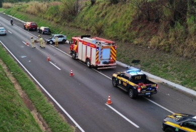 foto de Idoso de 73 anos morre após capotar carro na BR-376