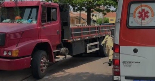 Menina de 15 anos morre atropelada por caminhão conduzido pelo próprio pai no Paraná