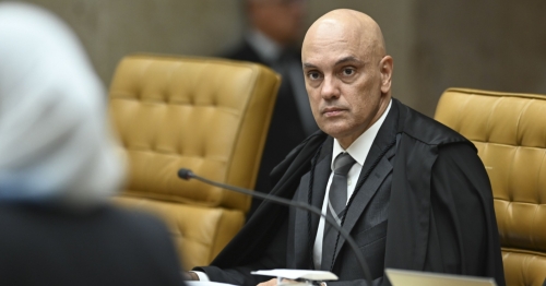 Moraes nega desbloqueio imediato do X e condiciona retorno da plataforma ao pagamento de multas