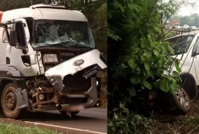 foto de Mulher morre em batida frontal entre carro e carreta no PR