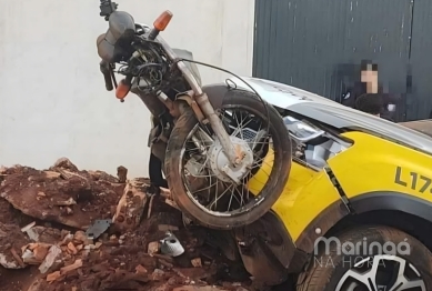 foto de Viatura da PM se envolve em acidente após perseguição de moto em fuga