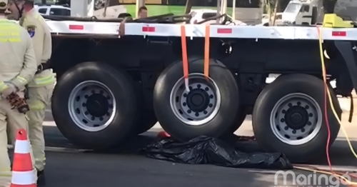 Motociclista morre ao cair embaixo do rodado de carreta na Avenida Colombo, em Maringá