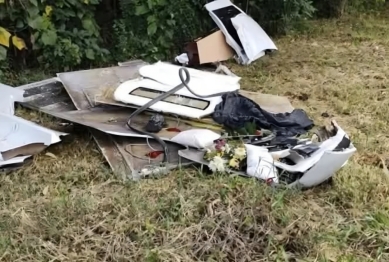 foto de Carro funerário capota e corpo de idosa é arremessado em rodovia do Paraná